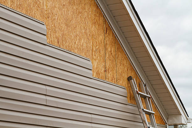 24/7 Emergency Siding Contractor experts in Martinsville, IN